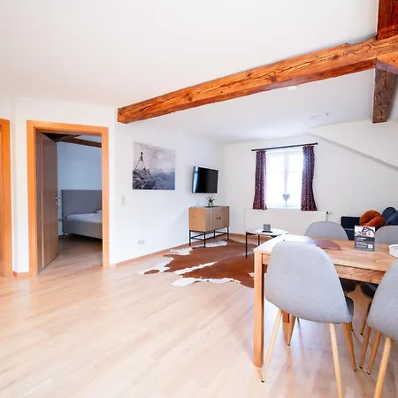 Inn Roessle *